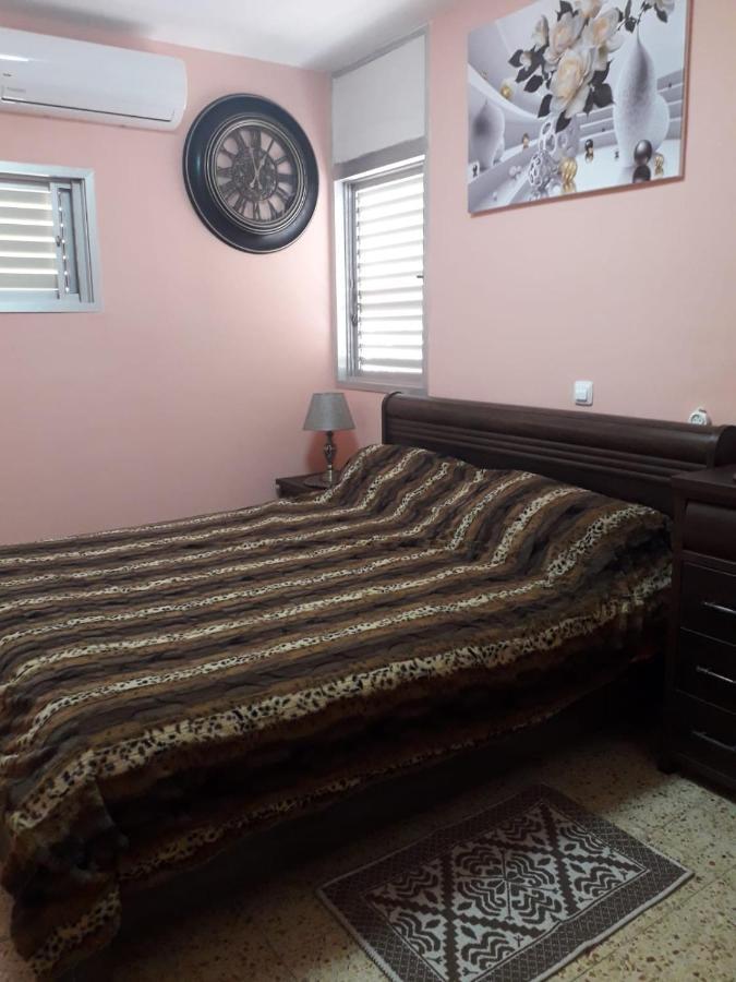 Private Room In The Сomfortable Apartment In Ashdod, 7 Min Walk To The Beach Exterior foto